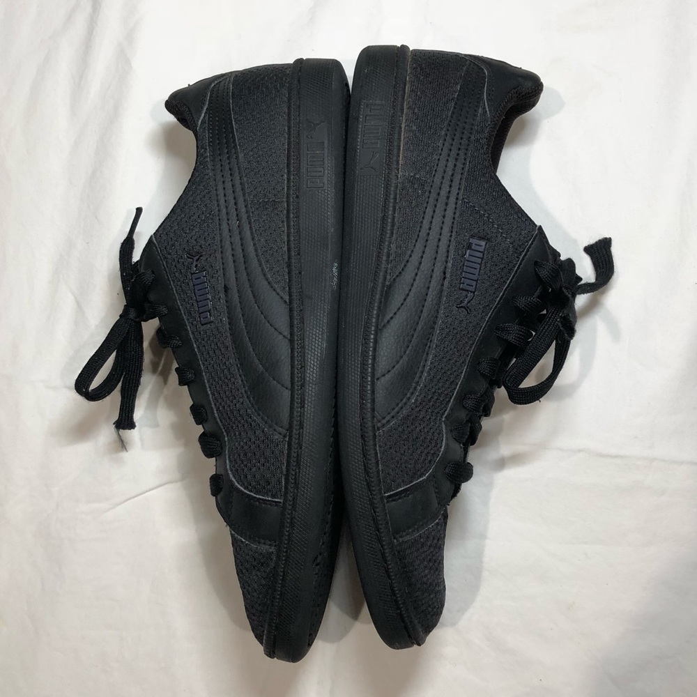 Puma sneakers all black